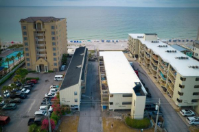 Peaceful condo on white sands of Gulf Shores- pool